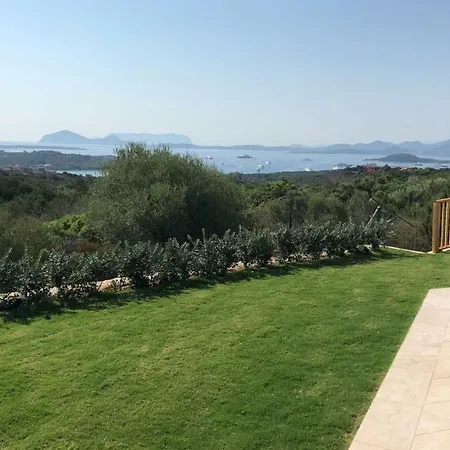 Cloe, Pevero Golf, Moderna, Giardino Privato, Vista Mare, Piscina Comune Villa Arzachena