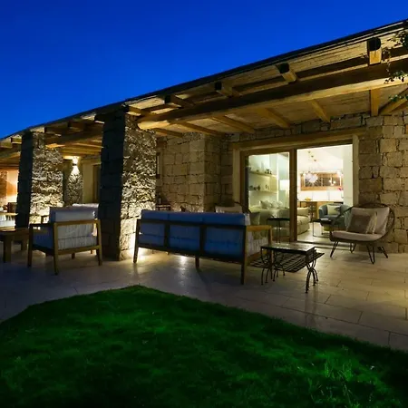 Cloe, Pevero Golf, Moderna, Giardino Privato, Vista Mare, Piscina Comune Villa *