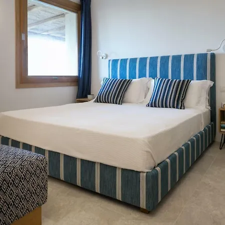 Cloe, Pevero Golf, Moderna, Giardino Privato, Vista Mare, Piscina Comune Villa Arzachena