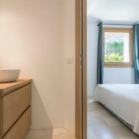 Cloe, Pevero Golf, Moderna, Giardino Privato, Vista Mare, Piscina Comune