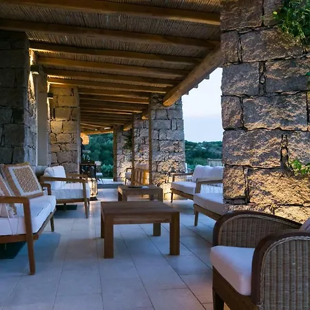 Cloe, Pevero Golf, Moderna, Giardino Privato, Vista Mare, Piscina Comune