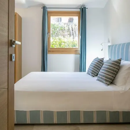 Cloe, Pevero Golf, Moderna, Giardino Privato, Vista Mare, Piscina Comune Villa *