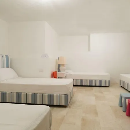 Cloe, Pevero Golf, Moderna, Giardino Privato, Vista Mare, Piscina Comune Villa