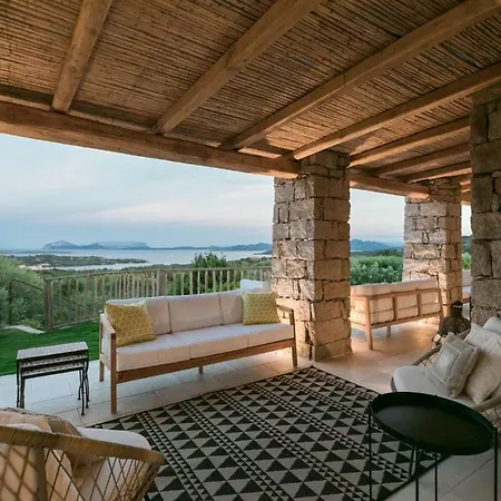 Cloe, Pevero Golf, Moderna, Giardino Privato, Vista Mare, Piscina Comune * Arzachena