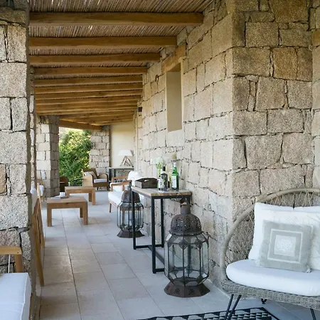 Cloe, Pevero Golf, Moderna, Giardino Privato, Vista Mare, Piscina Comune *