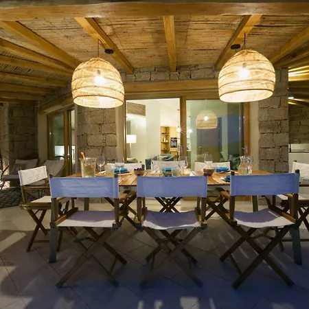 Willa Cloe, Pevero Golf, Moderna, Giardino Privato, Vista Mare, Piscina Comune *